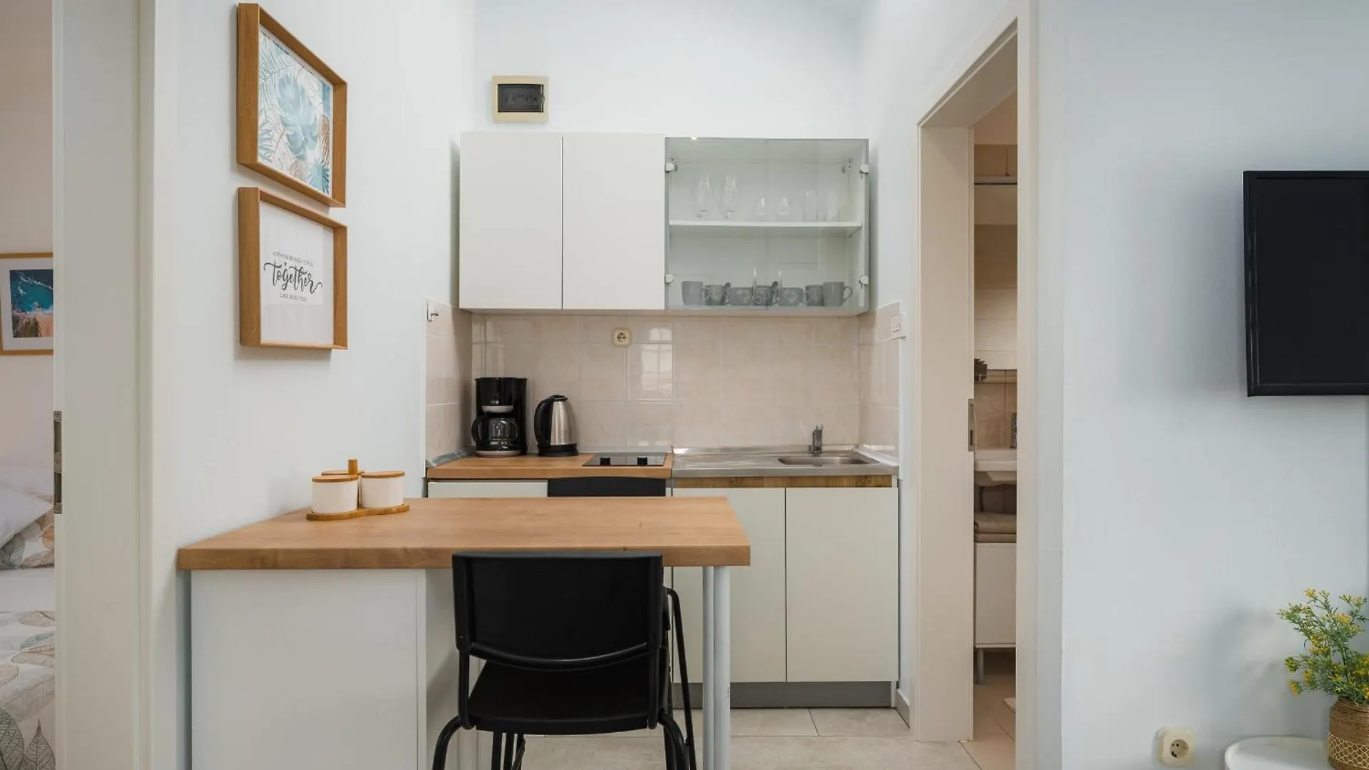 Charming Apartments Rose 1&2 With Pool Poreč