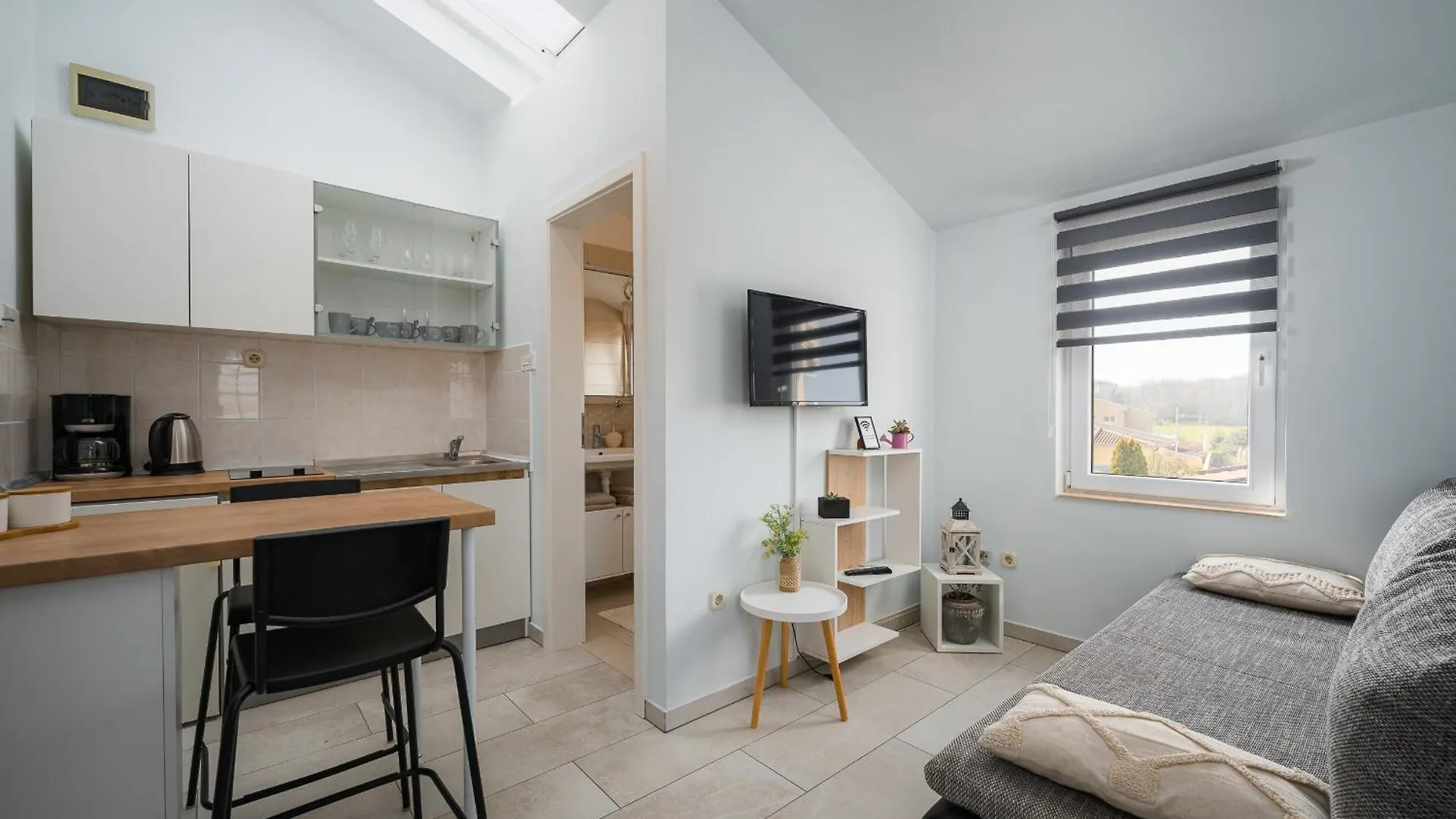 Charming Apartments Rose 1&2 With Pool Poreč